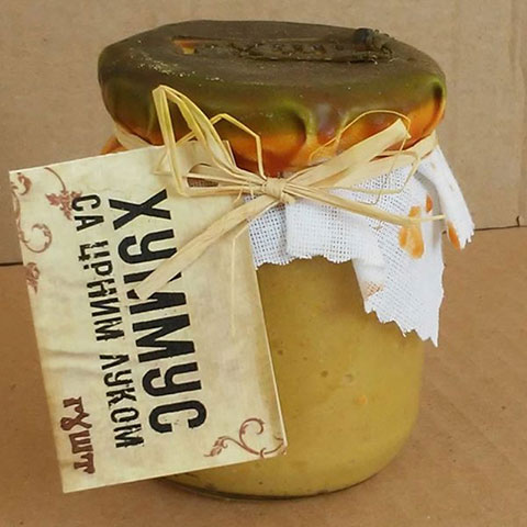 HUMUS SA CRNIM LUKOM 180g